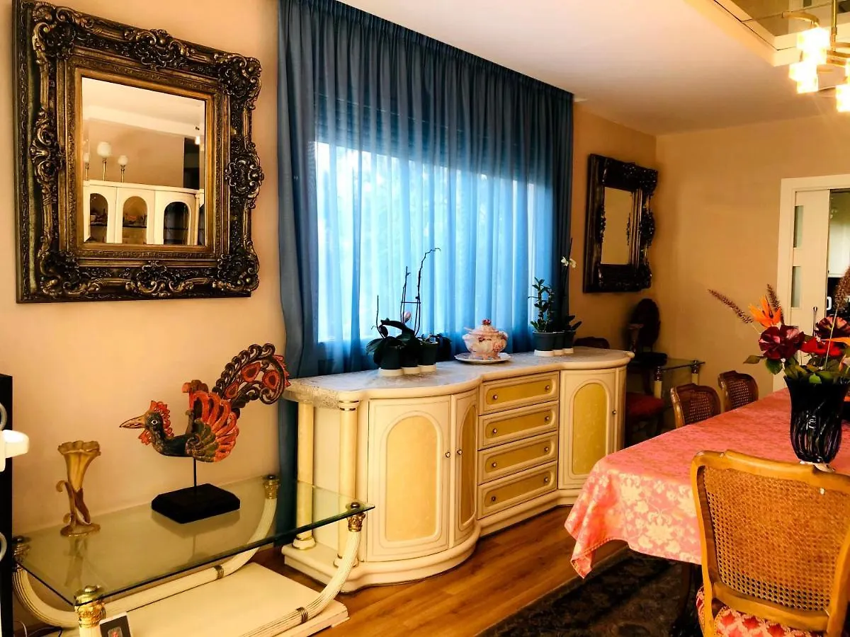 Sunandbed Villa Sargantana Salou 0*,  Španělsko