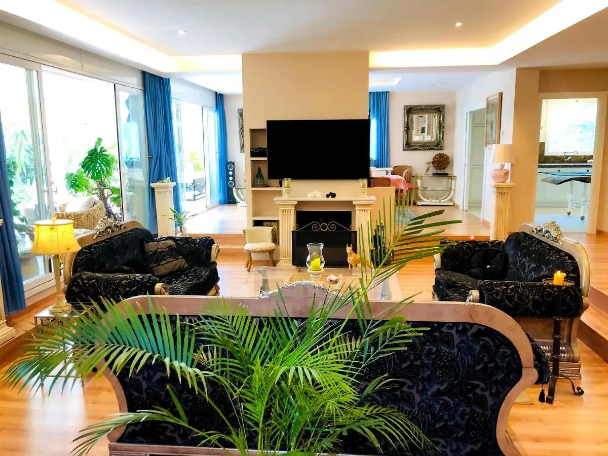 Sunandbed Villa Sargantana Salou